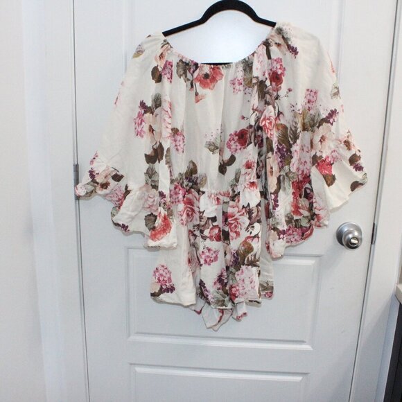 LPA Revolve Romper - Floral & Off The Shoulder Flutter Sleeve Size Small - Picture 1 of 4